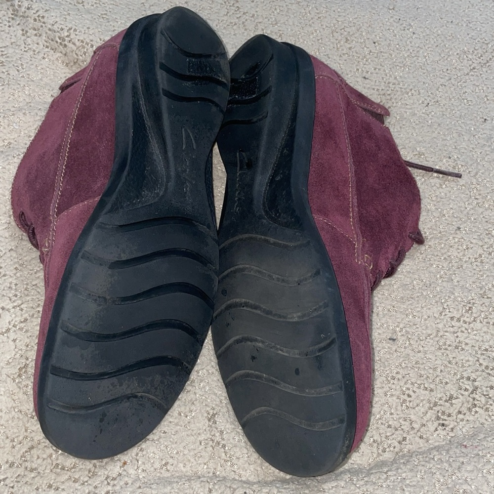 NEW Clarks Chukka Suede Ankle Boots Collection Burgundy Leather Lace up Size 9.5 - Picture 10 of 10